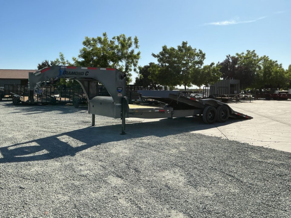 New 2027 Diamond C Trailers HXD208L24X102GN 8.5FT X 24FT 18K GVW Gooseneck Tilt Trailer