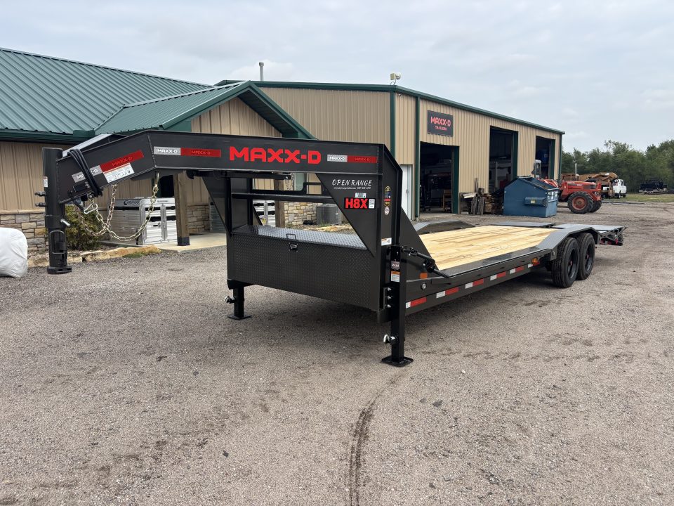 New 2027 MAXX-D H8X Equipment Trailer