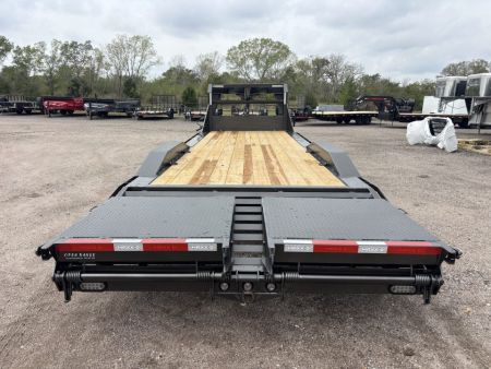New 2027 MAXX-D H8X Equipment Trailer