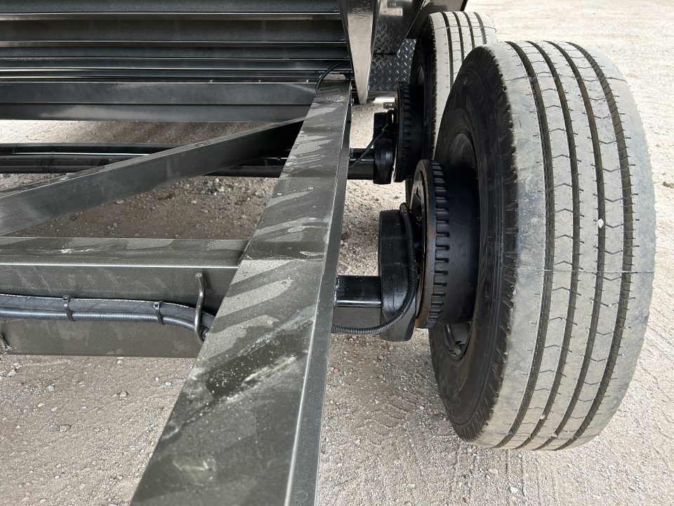 New 2027 MAXX-D G9X Tilt Trailer