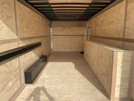 New United Trailers UXT-8.5X20 Contractor