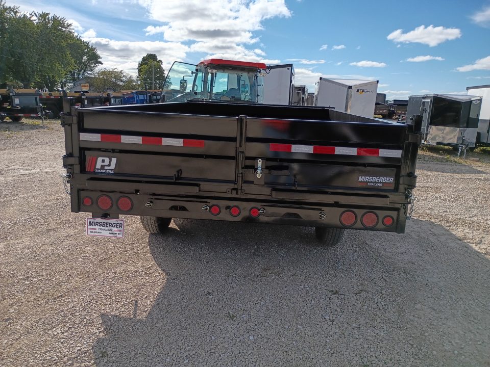 New 2027 PJ Trailers D8142
