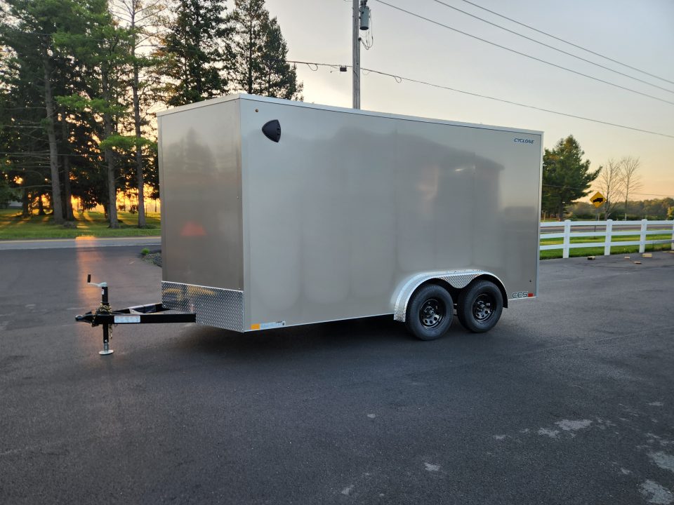 2027 Legend Mfg photo 2