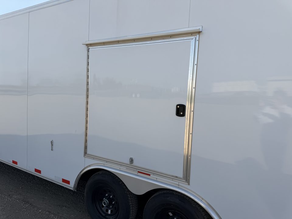 New 2027 Southland Trailers Larct52-826v-86r Cargo / Enclosed Trailer