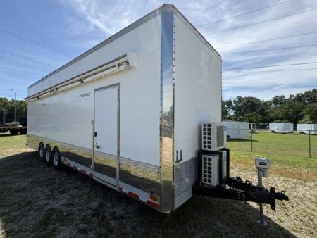 Used 2000 8.5X30 Renegade Stacker