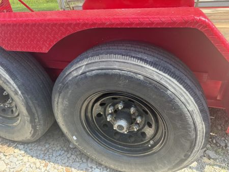Used 2024 Diamond C Trailers LPX207 20X82 Equipment Trailer