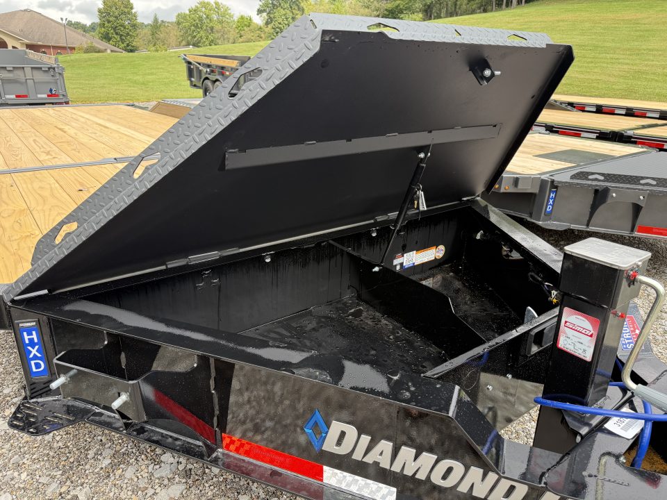 New 2027 Diamond C Trailers HDX 208 24X102 Equipment Trailer