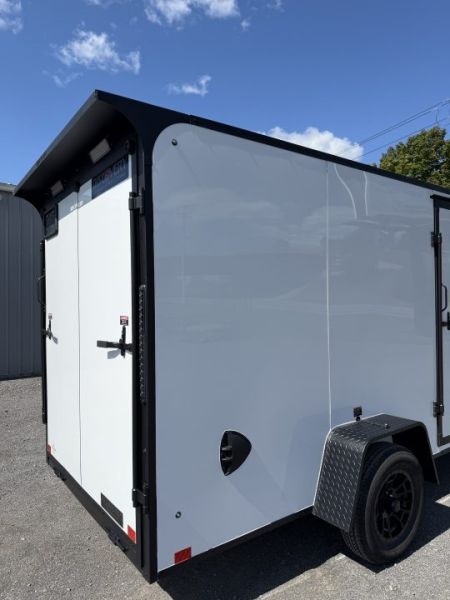New 2027 Discovery Rover ET 6X12 SA Enclosed Trailer