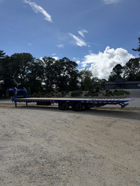 New 2027 Iron Bull FHG0236122 LEGENDARY RESERVE RUSTY WRIGHT EDITION Hydraulic Dovetail Deck over Trailer/ 12 ton / Hydraulic Jacks / Wireless Remote / Solar Panel Charger