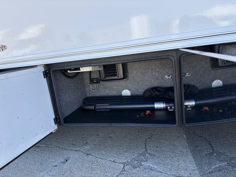 Used 2015 Renegade 3400AM 2 Bathrooms