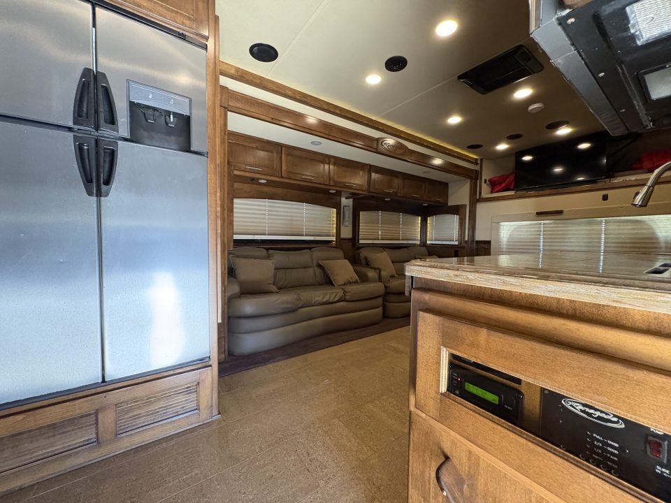 Used 2015 Renegade 3400AM 2 Bathrooms
