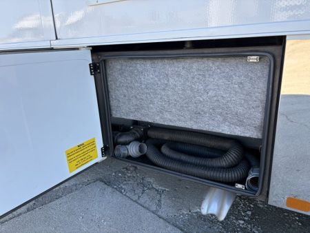 Used 2015 Renegade 3400AM 2 Bathrooms