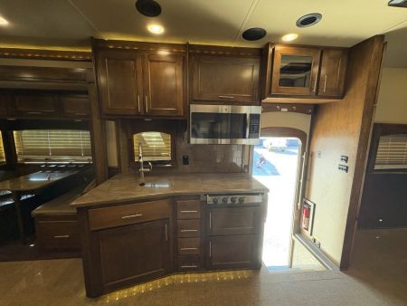 Used 2015 Renegade 3400AM 2 Bathrooms