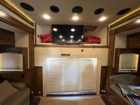 Used 2015 Renegade 3400AM 2 Bathrooms
