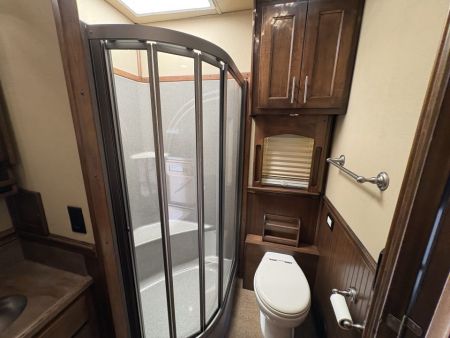 Used 2015 Renegade 3400AM 2 Bathrooms