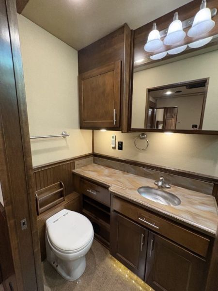 Used 2015 Renegade 3400AM 2 Bathrooms