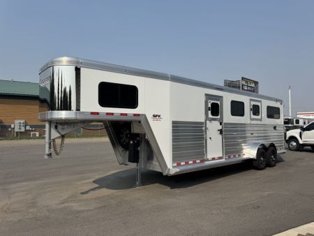 New 2027 Cimarron 2+1 Warmblood Gooseneck Horse Trailer