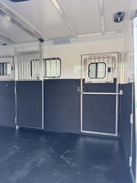 New 2027 Cimarron 2+1 Warmblood Gooseneck Horse Trailer