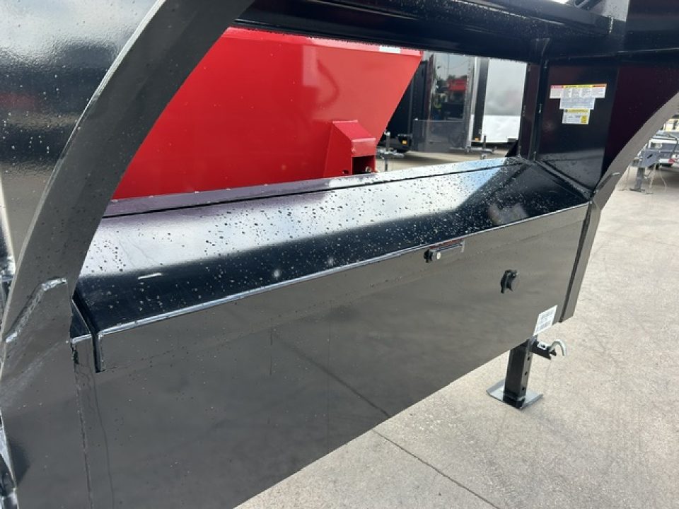 New 2027 Iron Bull DBG 83" x 16' Roll Off