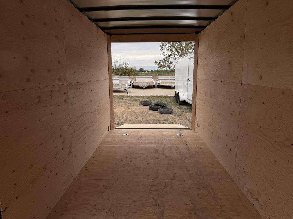 New 2027 Royal Cargo Trailers 7-16-1.5V Enclosed 7K GVWR
