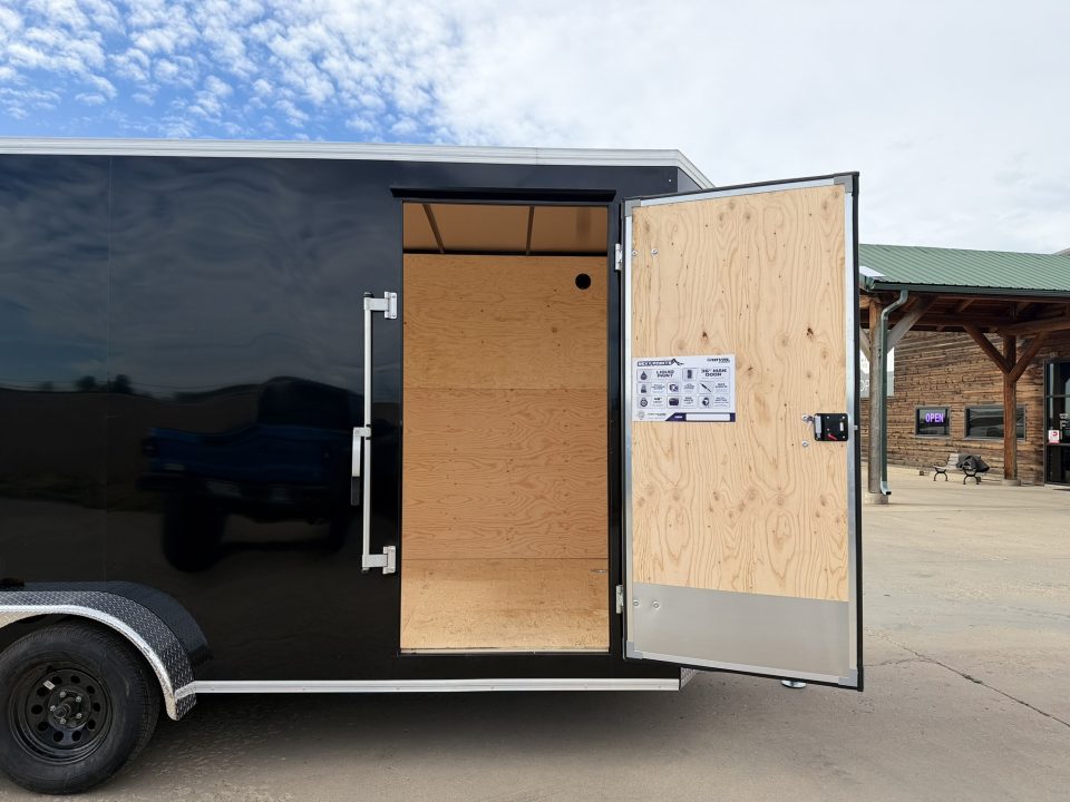 New 2027 Royal Cargo Trailers 7-16-1.5V Enclosed 7K GVWR