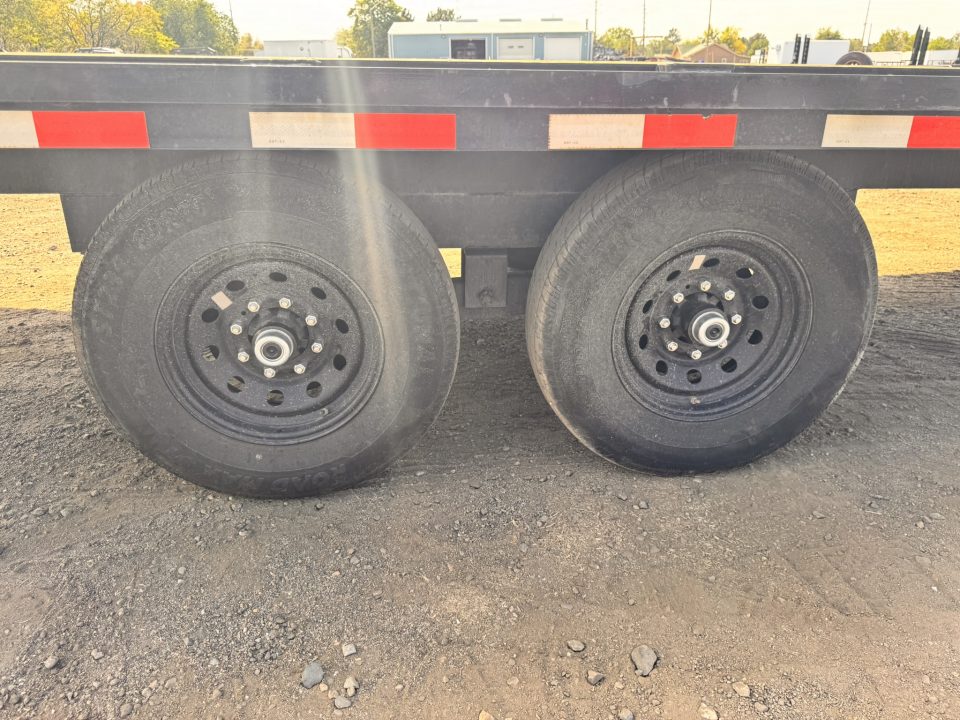 Used 2022 Load Trail 8.5-20 Deck Over