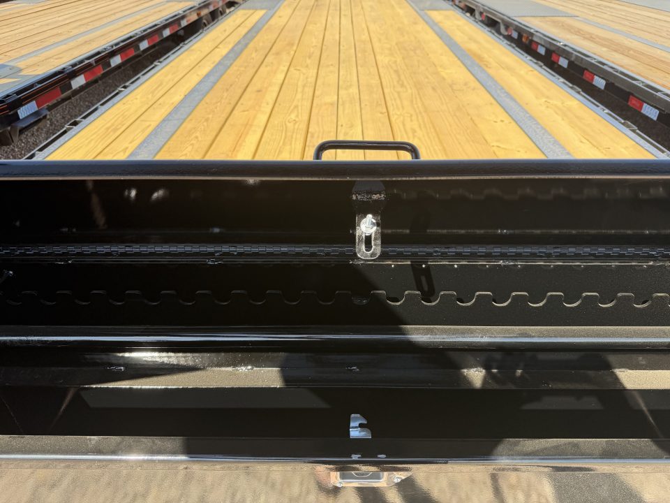 New 2026 Ironman Trailers GN Deckover Trailer