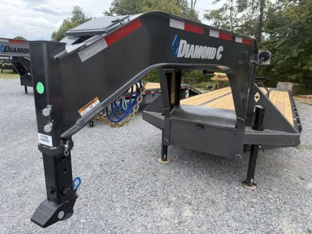 New 2027 Diamond C FMAX212 GOOSENECK TRAILER PACESETTER HYDRO JACKS & DOVE DISC BRAKES 17.5 ALUMINUM OUTER RIMS