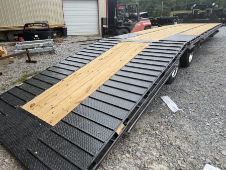 New 2027 Diamond C FMAX212 GOOSENECK TRAILER PACESETTER HYDRO JACKS & DOVE DISC BRAKES 17.5 ALUMINUM OUTER RIMS