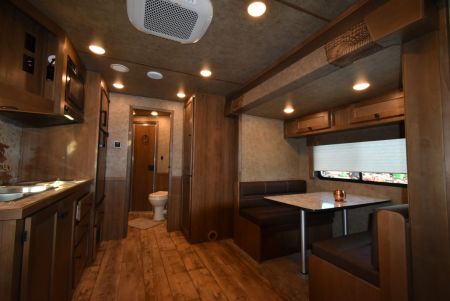 New 2027 Lakota Legacy 8315SR Horse Trailer