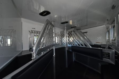 New 2027 Lakota Legacy 8415SR Horse Trailer