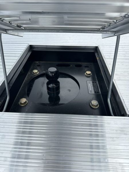New Hillsboro Aluminum Skirted 3500 Series, 84'' CA DRW
