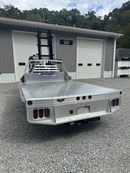 New Hillsboro Hillsboro 2500 Series Aluminum Flatbed, 84'' CA DRW