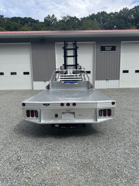 New Hillsboro Hillsboro 2500 Series Aluminum Flatbed, 84'' CA DRW