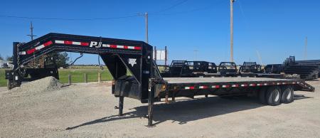 Used 2009 PJ Trailers 102  x 30' Flatbed Trailer