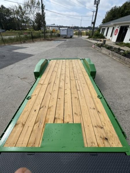 New 2027 Diamond C 82x20' Equipment, 36" Dove, Max Ramps LPX207