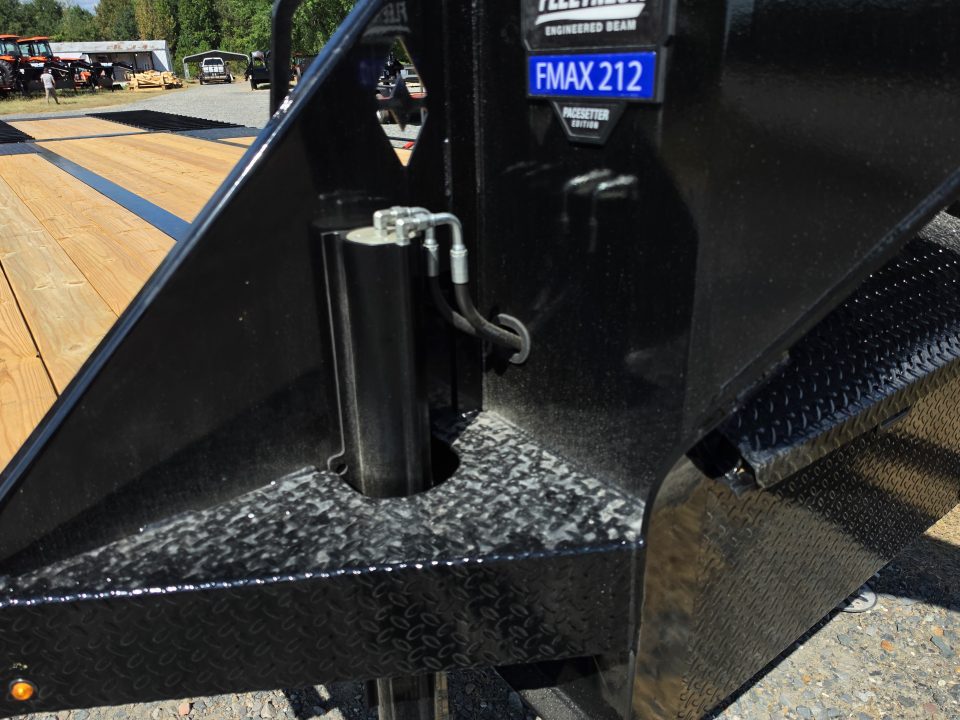 New 2027 Diamond C Trailers FMAX212 32'x102" Hydraulic Dovetail Pacesetter Edition Equipment Trailer