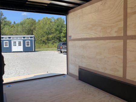 New 2027 United Trailers UJ-7.516TA35-8.5 ENCLOSED CARGO TRAILER