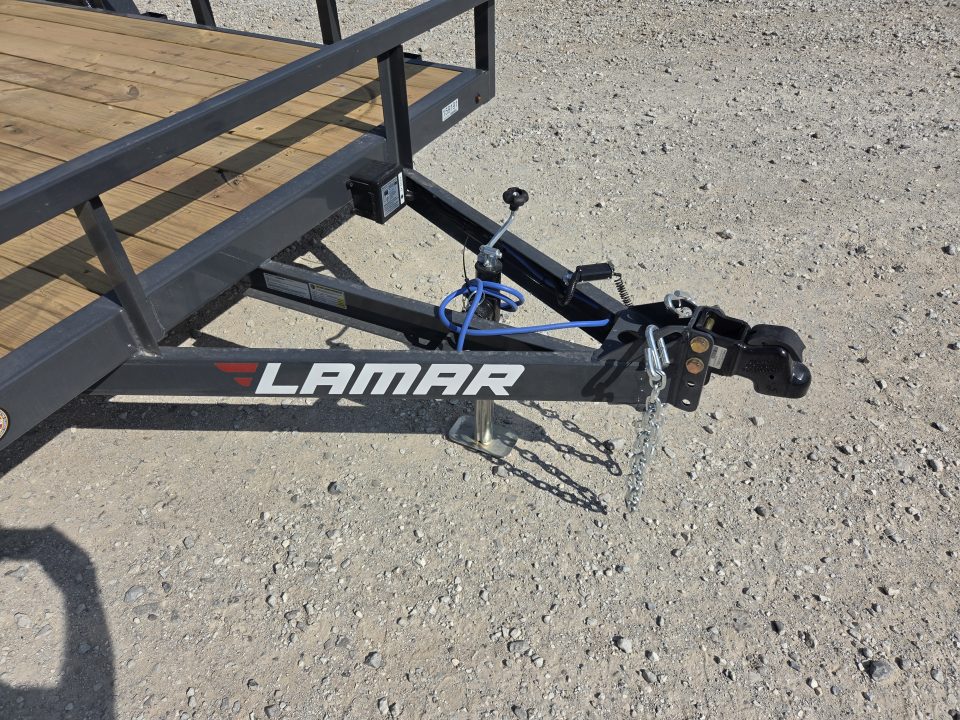 2027 Lamar photo 3