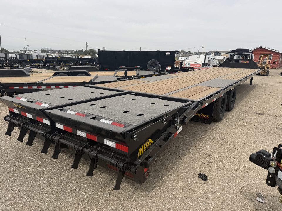 New 2026 Big Tex Trailers 35+5 GOOSENECK TRAILER 25.9K WITH MEGA RAMPS