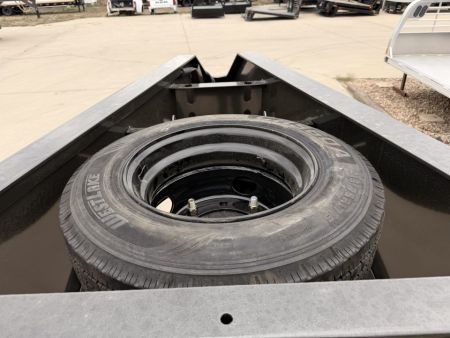 New 2027 MAXX-D 8.5-32 Tandem Dual Deckover Gooseneck Equipment Hauler 25.9K GVWR