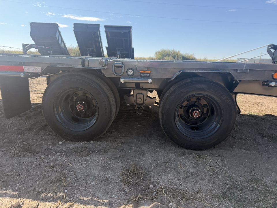 New 2027 MAXX-D 8.5-36 Tandem Dual Deckover Gooseneck Equipment Hauler W/ Hydraulic Dove Tail 30K GVWR