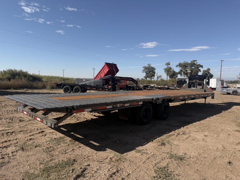 New 2027 MAXX-D 8.5-36 Tandem Dual Deckover Gooseneck Equipment Hauler W/ Hydraulic Dove Tail 30K GVWR