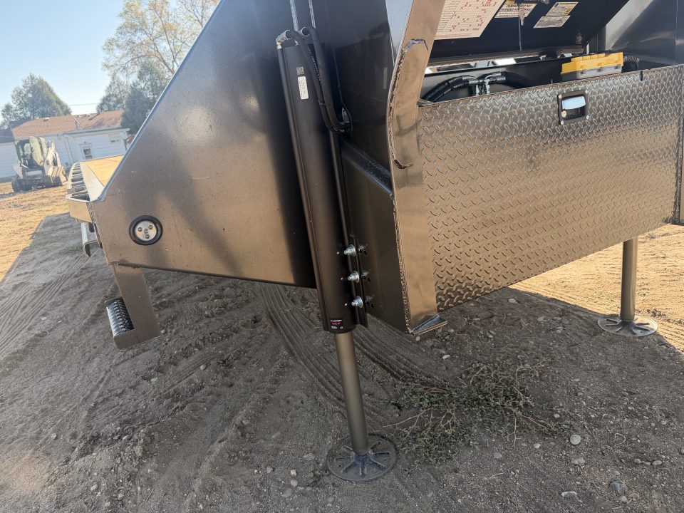 New 2027 MAXX-D 8.5-36 Tandem Dual Deckover Gooseneck Equipment Hauler W/ Hydraulic Dove Tail 30K GVWR