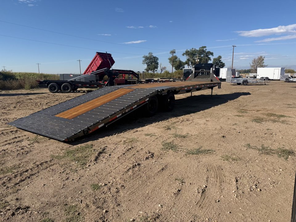New 2027 MAXX-D 8.5-36 Tandem Dual Deckover Gooseneck Equipment Hauler W/ Hydraulic Dove Tail 30K GVWR
