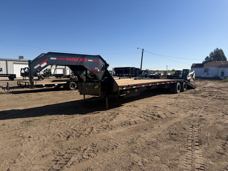 New 2027 MAXX-D 8.5-36 Tandem Dual Deckover Gooseneck Equipment Hauler W/ Hydraulic Dove Tail 30K GVWR