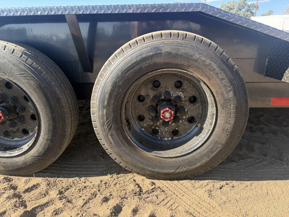 New 2027 MAXX-D 8.5-24 Gooseneck Tilt Deck Equipment Hauler W/ 18 PLY Tires 18K GVWR