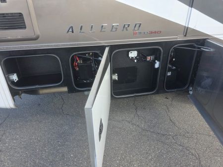 Used 2021 Tiffin Motorhomes Tiffin Allegro red 340 38ll Class A