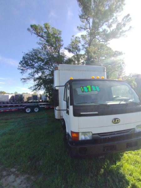 Used 2005 Nissan Nissan Box Truck Other