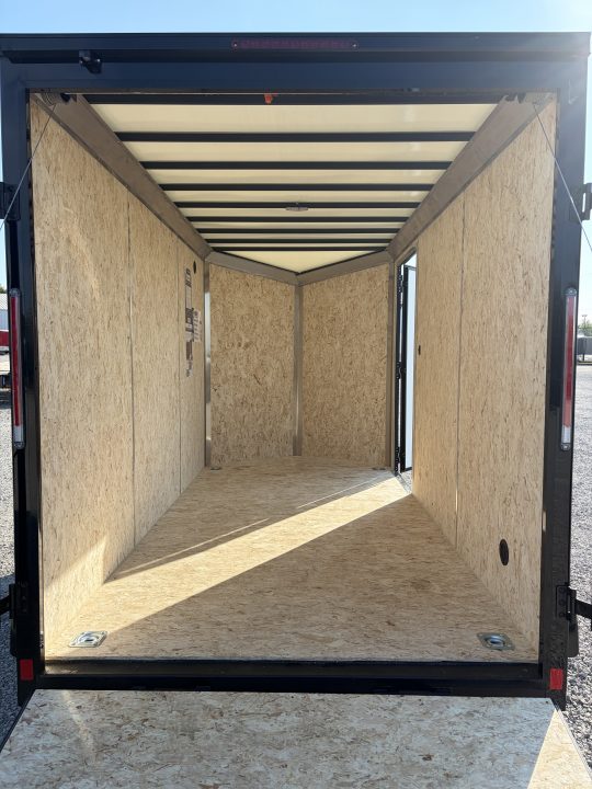 New 2027 LOOK TRAILERS K-SE7212-070 (6' X 12') 7K Cargo / Enclosed Trailer